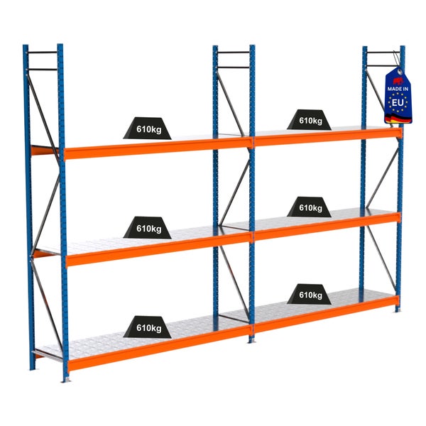 Regalsystem mit drei Ebenen und Tragkraftangabe