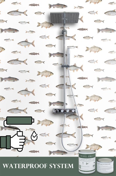 Badezimmer mit Fischmuster-Tapete, Duscharmatur und wasserdichtem System