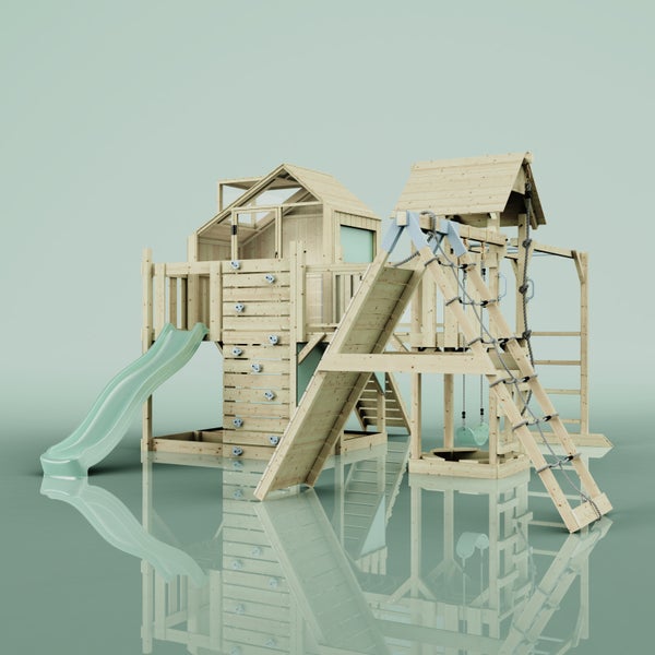 Spielplatz mit Rutsche, Kletterwand und Schaukel aus Holz