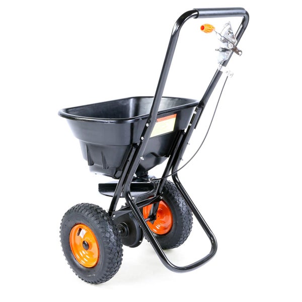 Streuwagen mit zwei Rädern und schwarzem Behälter