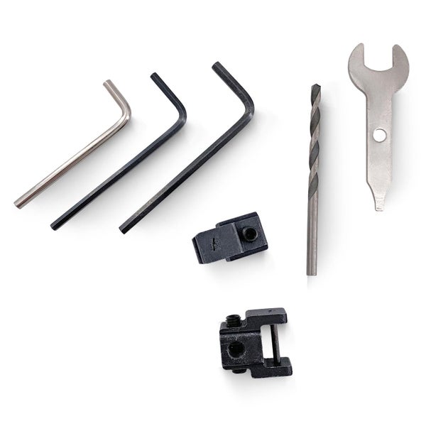 Werkzeugset mit Inbusschlüsseln, Schraubenschlüssel und Bohrer