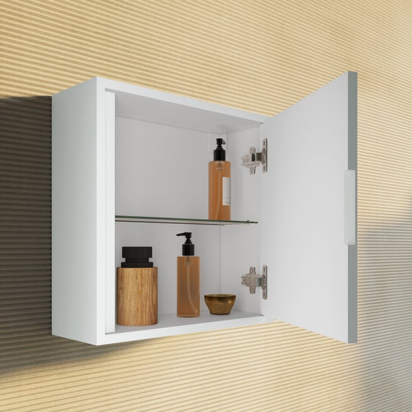 Offener Badezimmerschrank mit Glasregal zur Wandmontage