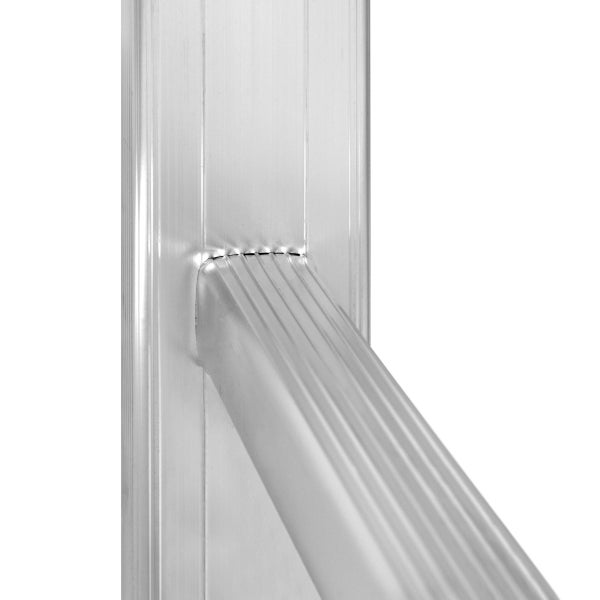 Detailansicht einer Aluminiumleiter mit Sprossenbefestigung