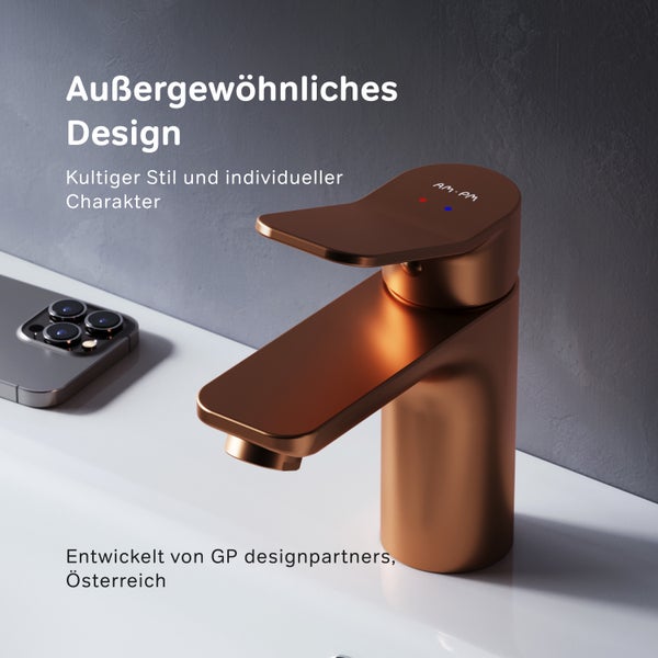 Moderne Waschtischarmatur in metallischer Optik mit Hinweis zur einfachen Montage mittels Schraubenschlüssel und Schraubendreher.