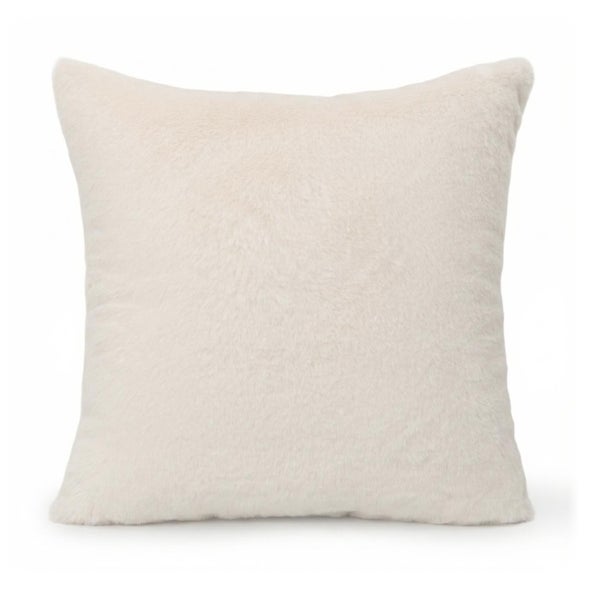 Quadratisches Dekokissen aus flauschigem Kunstfell.