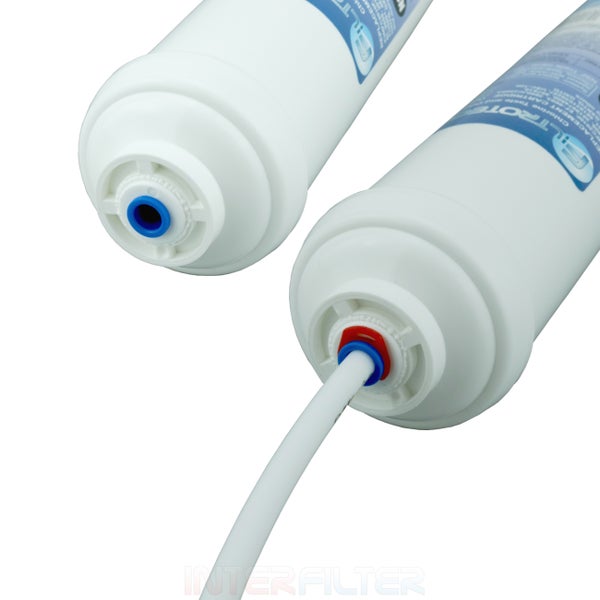 Zwei Wasserfilter Kartuschen mit Schlauchanschluss fuer Trinkwasseraufbereitung