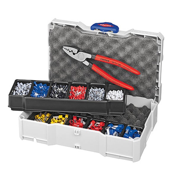 Werkzeugkasten mit Werkzeugen wie Schraubenschlüssel, Zangen und Schraubendrehern