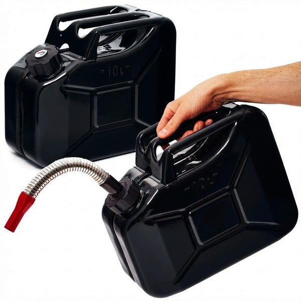 Zwei schwarze 10-Liter-Kraftstoffkanister, einer mit Ausgießer