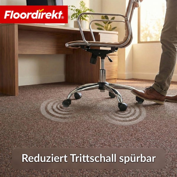 Szene mit Teppichboden, Bürostuhl und dem Text Reduziert Trittschall spürbar. Floor direkt Logo.