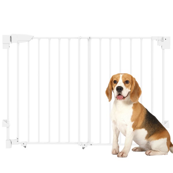 Weißes Hundeschutzgitter aus Metall mit vertikalen Stäben und einem davor sitzenden Beagle.