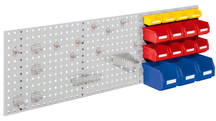 Werkzeugwand mit Haken und farbigen Boxen für die Werkstattorganisation