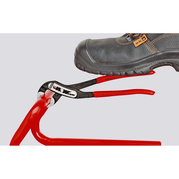 Knipex Alligator® mit Befestigungsöse schwarz atramentiert, mit schlanken Mehrkomponenten-Hüllen, mit integrierter Befestigungsöse zum Anbringen einer Absturzsicherung 250 mm - 8802250TBK