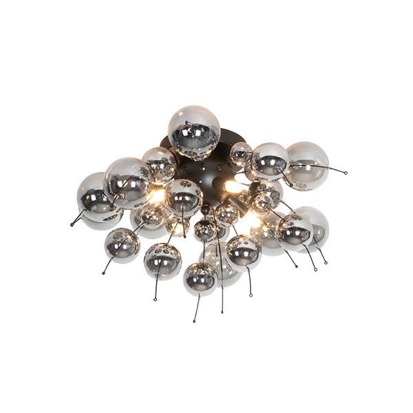 Deckenleuchte mit kugelförmigen Lampenschirmen