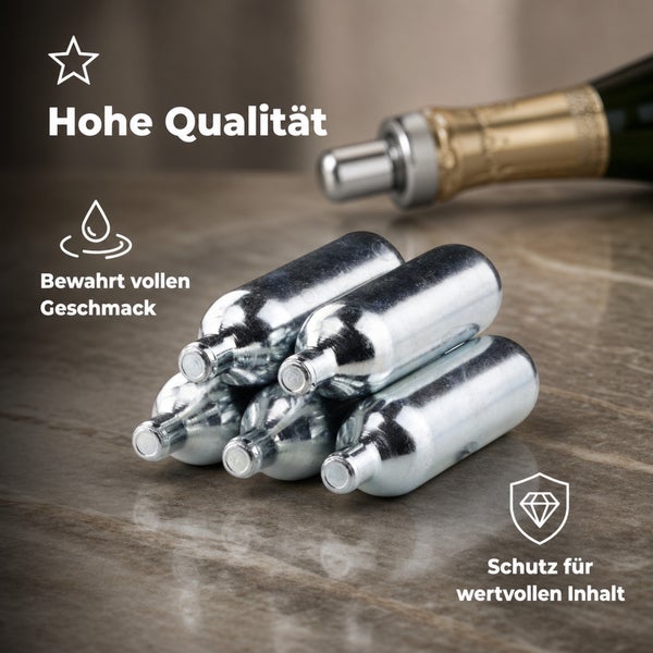 Mehrere metallische Kohlensäurekartuschen für Sektverschluss und Weinkonservierung zur Bewahrung der Qualität und des Geschmacks.