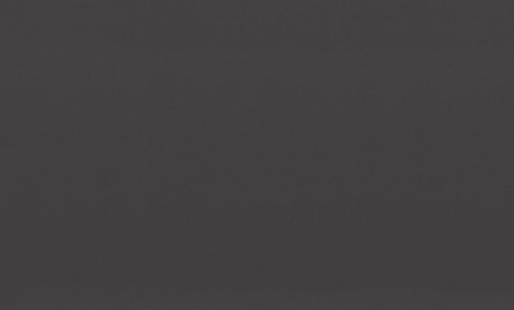 Blühender Oregano im Gartenbeet