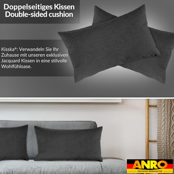 Dekorative Kissen aus Jacquardstoff auf einem Sofa