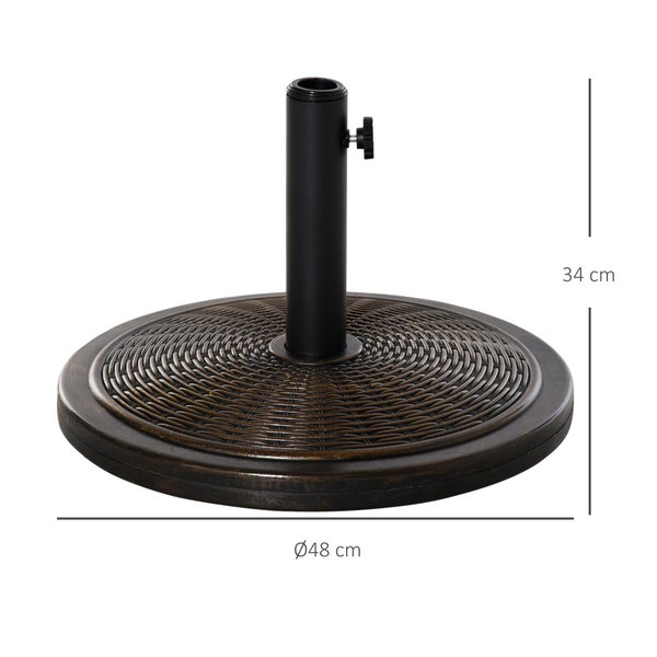 Schwarzer Sonnenschirmständer mit Rattan-Optik, Durchmesser 48 Zentimeter, Höhe 34 Zentimeter.