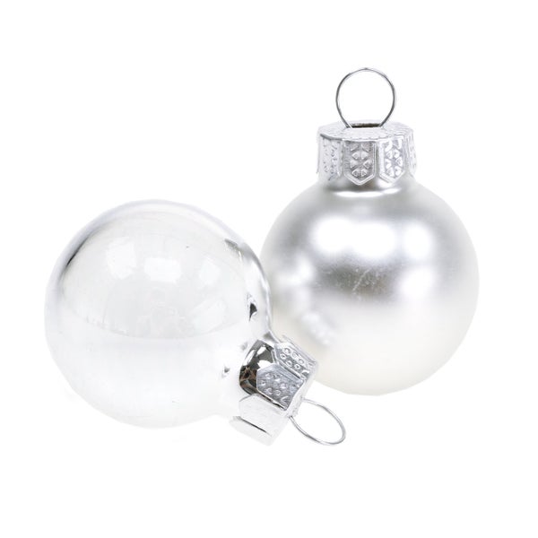 Zwei Christbaumkugeln
