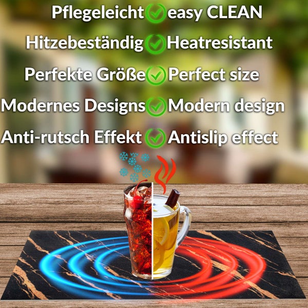Platzset mit Marmordesign auf einem Holztisch, zeigt Hitzebeständigkeit durch ein Glas mit Heiß- und Kaltgetränk, pflegeleicht und rutschfest.