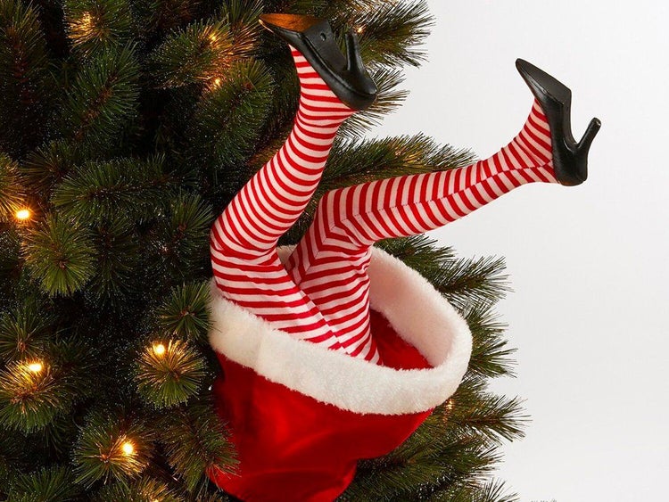 Weihnachtsbaumdekoration Wichtelbeine in Weihnachtssack als Baumschmuck für den Weihnachtsbaum