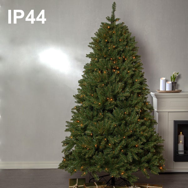 Geschmückter Weihnachtsbaum mit Schutzart IP44