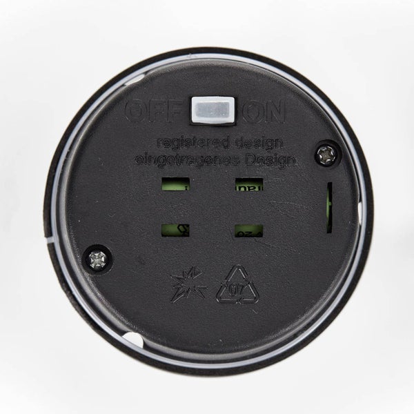 Rückseite einer runden Leuchte mit Ein-Aus-Schalter, zwei Schrauben, technischer Beschriftung und Recycling-Symbol.