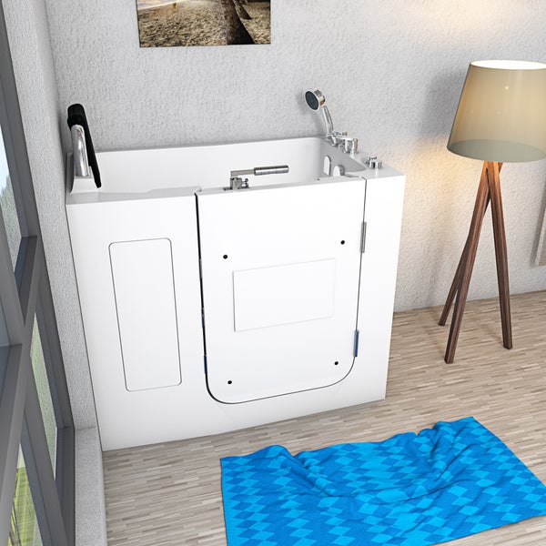 Begehbare Badewanne mit Tür, Armaturen und Handtuch