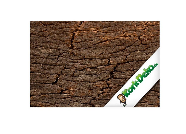Nahaufnahme einer dunklen, grob strukturierten Naturkorkrinde mit natürlichen Rissen. Kork-Deko.de Logo.