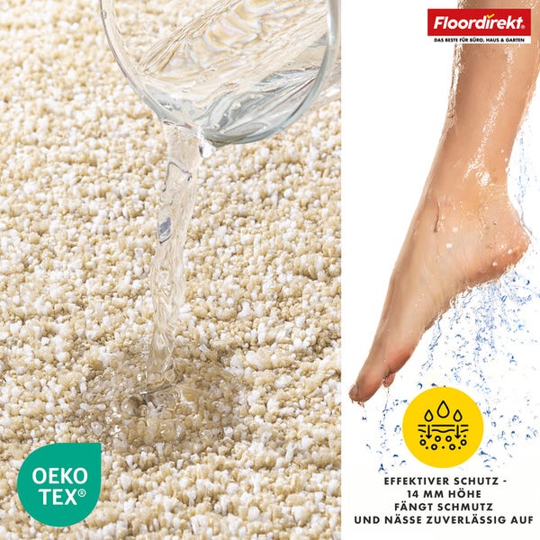 Wasser wird auf einen Teppich gegossen, der Schmutz und Nässe abweist. Marke Floordirekt. Oeko Tex Siegel.