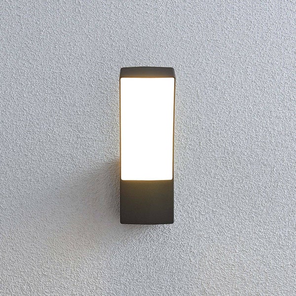 Lindby LED Wandleuchte außen Ilvita (spritzwassergeschützt (Modern) in Schwarz aus Aluminium (1 flammig, ) - Außenwandleuchten Wandlampe Led Außenlampe Outdoor für Außenwand/Hauswand