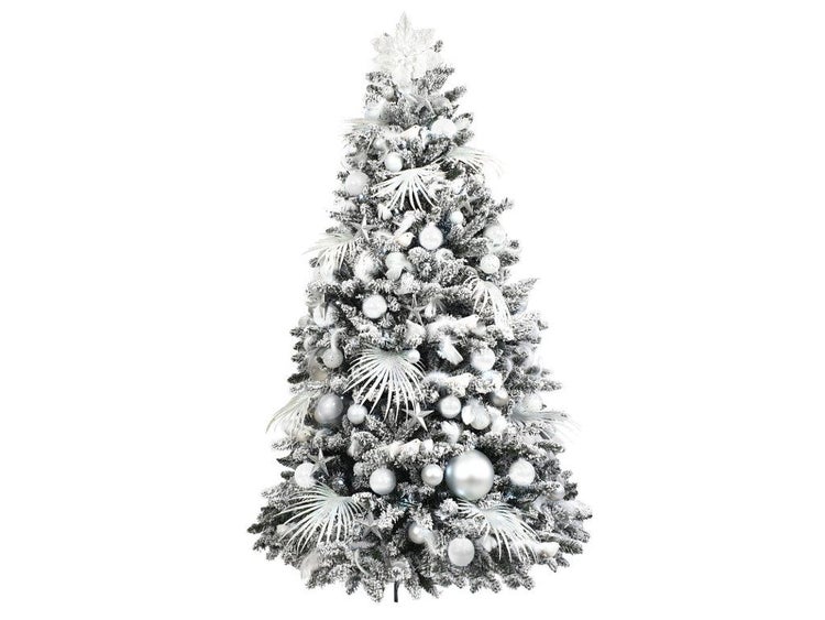 Künstlicher Weihnachtsbaum verschneit mit festlicher Dekoration und Kugeln für eine weihnachtliche Atmosphäre