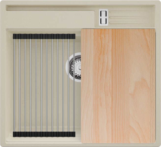 Spüle mit Abtropfgestell und Schneidebrett