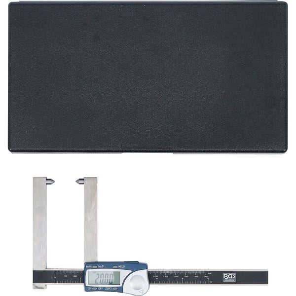 Zwei Holzbretter mit Schrauben