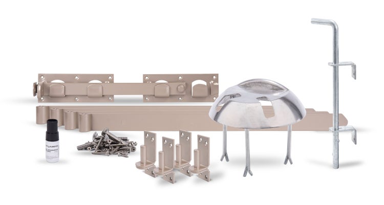 Set mit Torbeschlägen aus Metall, inklusive Riegel, Scharnieren, Bodenhülse, Schrauben und Ausbesserungslack für Garten- und Hoftore.