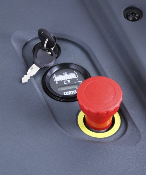 Bedienfeld eines Elektro-Hubwagens mit Zündschlüssel, Batterie-Ladezustandsanzeige und Not-Aus-Taster.