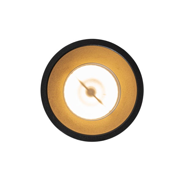 Runder LED-Einbaustrahler mit schwarzem Außenring und goldfarbenem Innenreflektor, Ansicht von unten.