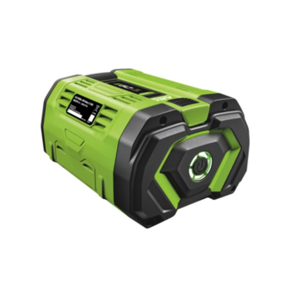 EGO Power Plus Lithium-Ionen-Akku aus Kunststoff in Grün und Schwarz mit Ladestandsanzeige und seitlichen Lüftungsschlitzen.