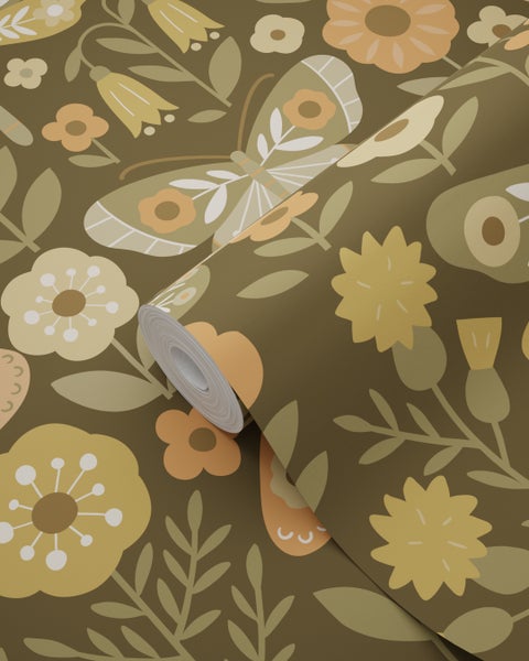 Tapetenrolle mit Blumen- und Schmetterlingsmuster