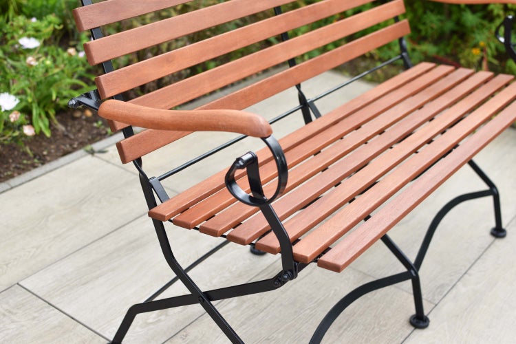 Holz Gartenbank mit Armlehne und Metallgestell