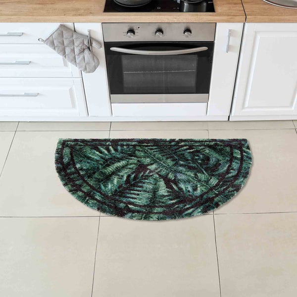 Halbrunde Fußmatte mit Pflanzenmuster vor Küchenzeile
