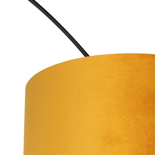 Detailansicht einer Pendelleuchte mit Stoffschirm