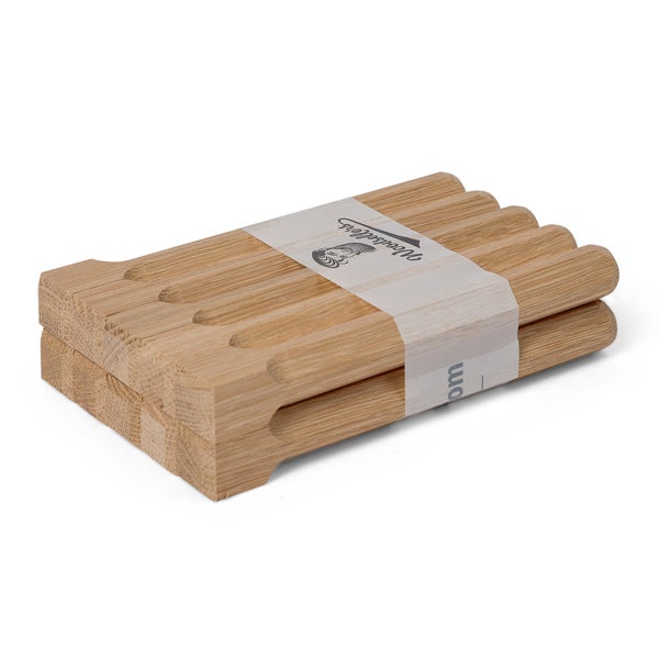 Zusammengebundene Holzstäbe mit Einkerbungen