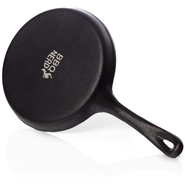 BBQ Nerd Gusseisen Crêpespfanne Ø 19 cm für Pfannkuchen Crêpes Spiegelei | Antihaftpfanne mit exzellenter Wärmeleitung | Crepepfanne für Grill Feuerstelle Herd einschl. Induktion