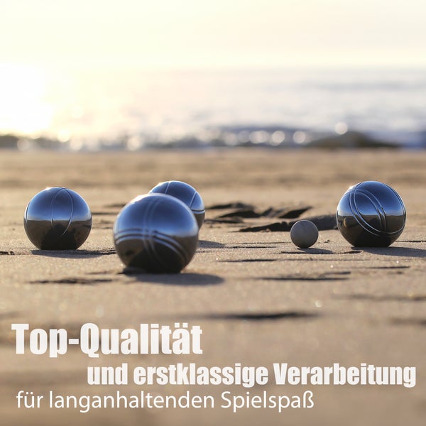 Boccia Kugeln Set mit Zielkugel auf Sand