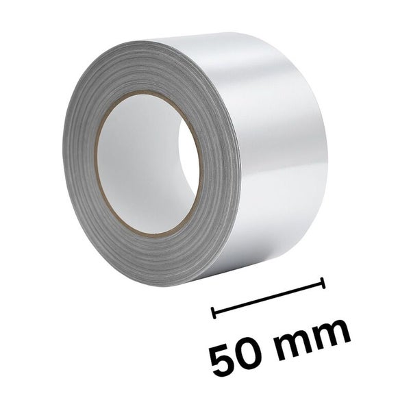Eine Rolle silberfarbenes Klebeband mit einer Breite von 50 Millimetern.