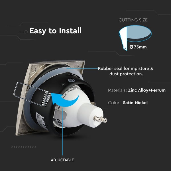 Karierter Hochflor Teppich in einem hellen Wohnzimmer mit weißem Sideboard, Holzstuhl mit Geflecht und Zimmerpflanze auf Fischgrät Parkett.