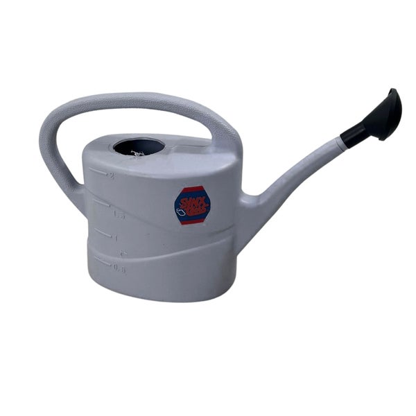 Gießkanne aus Kunststoff mit einem Fassungsvermögen von 2 Litern