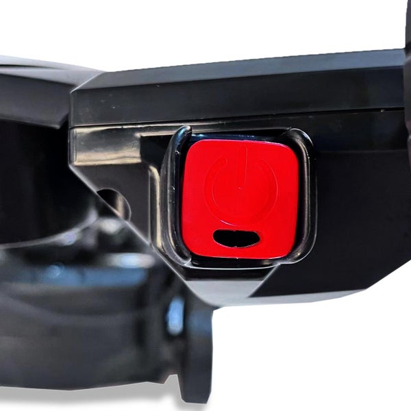Detailansicht eines roten Power-Buttons