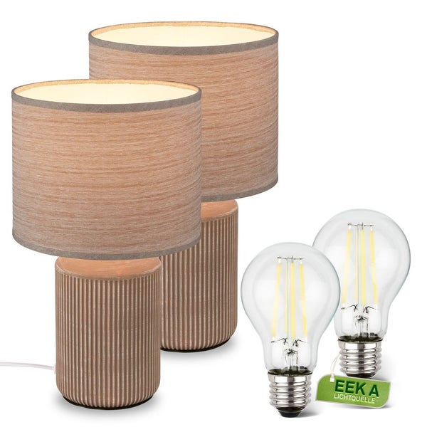 Zwei Tischleuchten mit geriffeltem Sockel und Stoffschirm, inklusive zwei Filament-Leuchtmitteln der Energieeffizienzklasse A.
