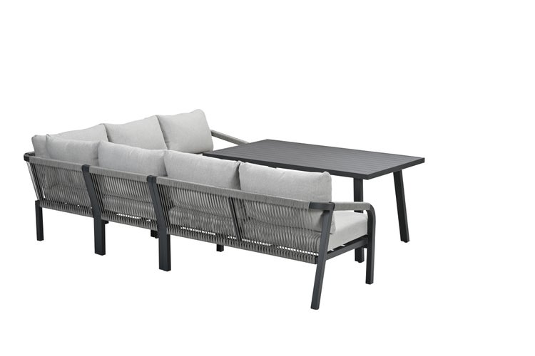 Modernes Lounge-Set bestehend aus einem Ecksofa mit Seilgeflecht, grauen Polstern und einem schwarzen Aluminiumtisch für den Außenbereich.